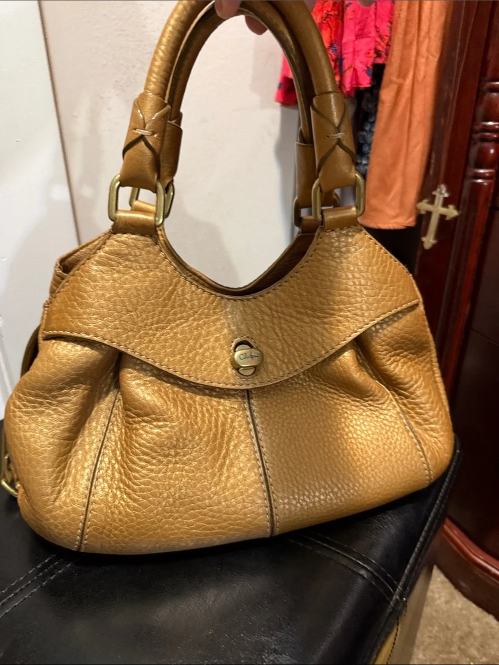 Pebbled Tan Shoulder Bag with Gold-Tone Closure Vintage